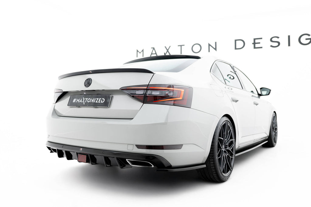Terza Luce di Stop a LED Skoda Superb Mk3 — vista laterale