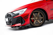 Carica l'immagine nel visualizzatore di Gallery, Lip Anteriore Audi RS3 8Y Facelift in Fibra di Carbonio — particolare della finitura
