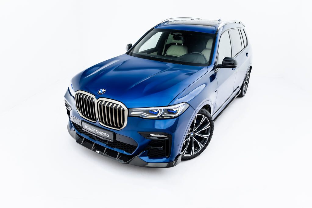 Lip Anteriore BMW X7 G07 M-Pack in Fibra di Carbonio — vista angolata