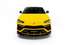Load image into Gallery viewer, Lip Anteriore Lamborghini Urus Mk 1 in Fibra di Carbonio — vista d'insieme