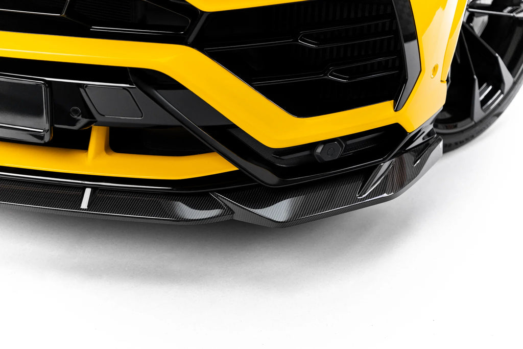 Lip Anteriore Lamborghini Urus Mk 1 in Fibra di Carbonio — particolare della finitura