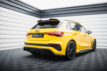 Carica l'immagine nel visualizzatore di Gallery, Splitter Laterali Posteriori Audi RS3 Sportback 8Y in Fibra di Carbonio — montato sulla vettura