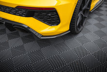 Carica l'immagine nel visualizzatore di Gallery, Splitter Laterali Posteriori Audi RS3 Sportback 8Y in Fibra di Carbonio — particolare della finitura