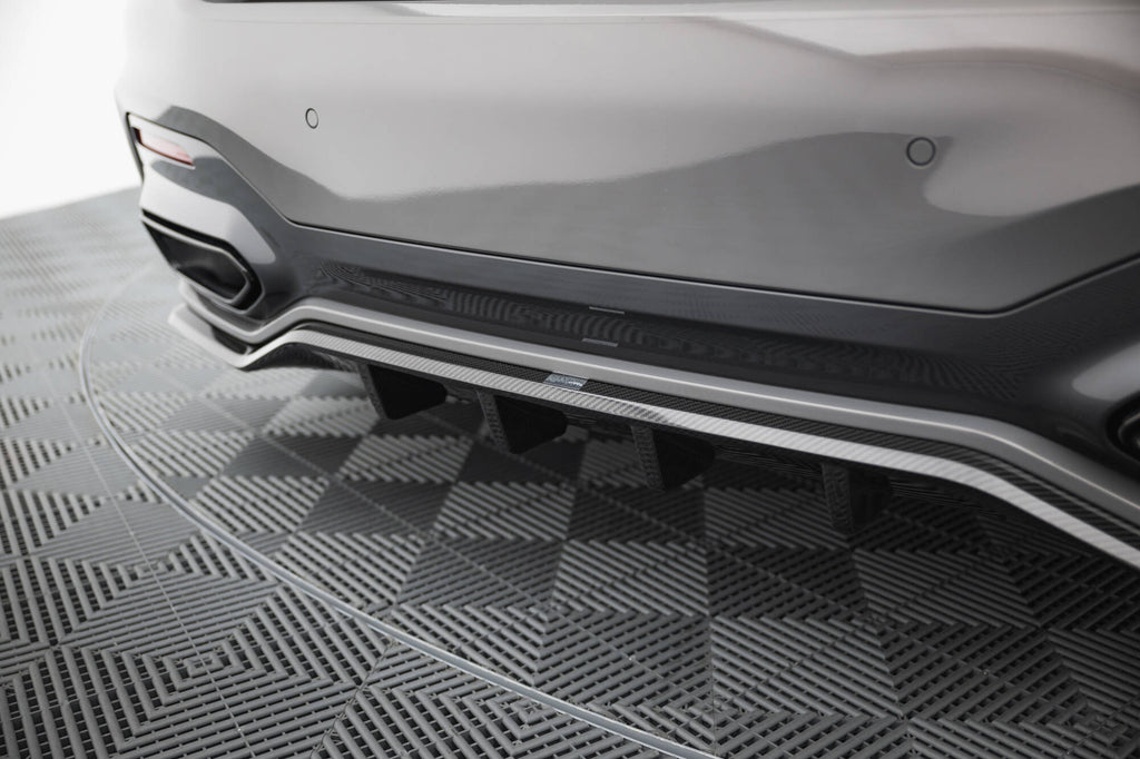 Lip Anteriore BMW Serie 7 G11 Facelift M-Pack — montato sulla vettura