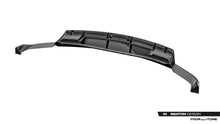 Carica l'immagine nel visualizzatore di Gallery, Splitter Posteriore Centrale Lamborghini Urus Mk 1 in Fibra di Carbonio — particolare del bordo
