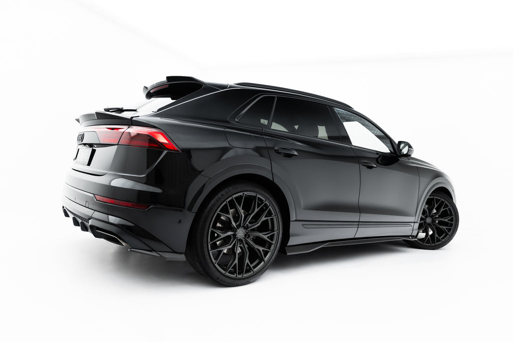Diffusori Sotto Minigonne Audi Q8 4M Facelift S-Line in Fibra di Carbonio — montato sulla vettura