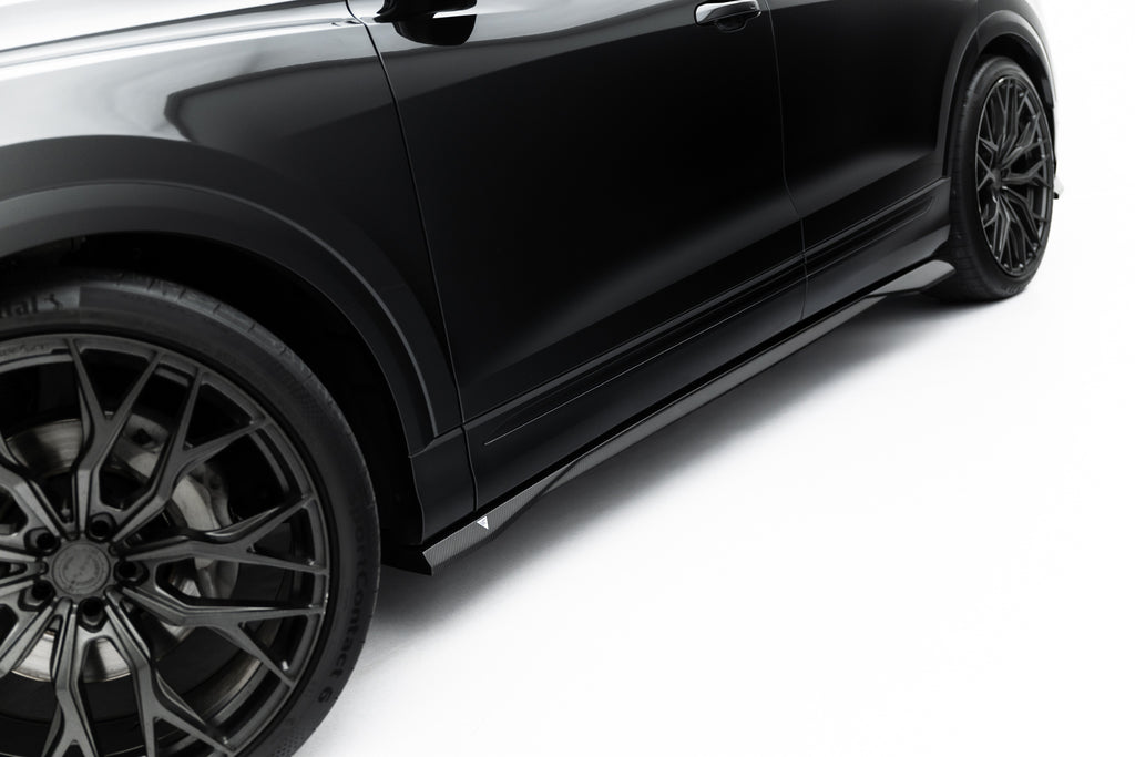 Diffusori Sotto Minigonne Audi Q8 4M Facelift S-Line in Fibra di Carbonio — vista laterale