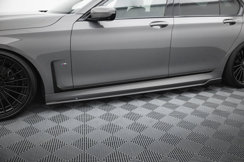 Diffusori Sotto Minigonne BMW Serie 7 G11 Facelift M-Pack in Fibra di Carbonio — dettaglio del profilo