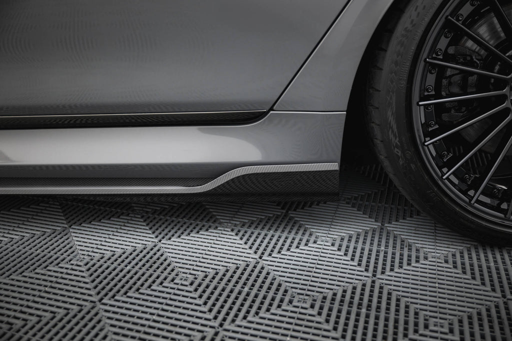 Diffusori Sotto Minigonne BMW Serie 7 G11 Facelift M-Pack in Fibra di Carbonio — vista laterale