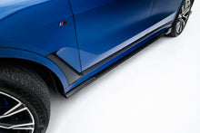Carica l'immagine nel visualizzatore di Gallery, Diffusori Sotto Minigonne BMW X7 G07 M-Pack in Fibra di Carbonio — vista laterale