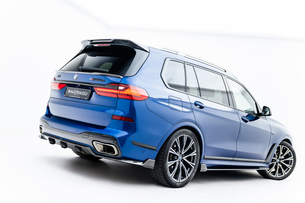 Diffusori Sotto Minigonne BMW X7 G07 M-Pack in Fibra di Carbonio — dettaglio del fissaggio