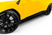 Load image into Gallery viewer, Diffusori Sotto Minigonne Lamborghini Urus Mk 1 in Fibra di Carbonio — vista posteriore