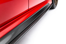 Carica l'immagine nel visualizzatore di Gallery, Diffusori Sotto Minigonne V.1 Audi RS3 8Y Facelift in Fibra di Carbonio — dettaglio del profilo