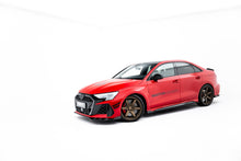 Carica l'immagine nel visualizzatore di Gallery, Diffusori Sotto Minigonne V.1 Audi RS3 8Y Facelift in Fibra di Carbonio — particolare della finitura