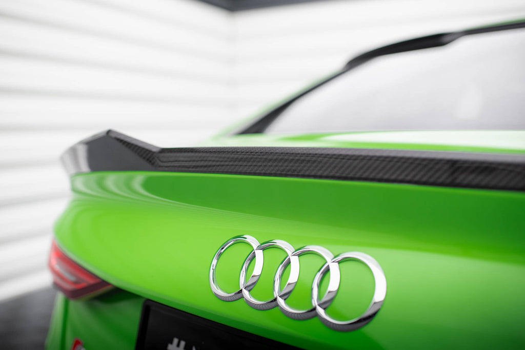 Estensione Spoiler Audi RS3 Berlina 8Y S-Line in Fibra di Carbonio — particolare della finitura