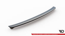 Load image into Gallery viewer, Alettone BMW Serie 7 G11 M-Pack in Fibra di Carbonio — dettaglio del fissaggio