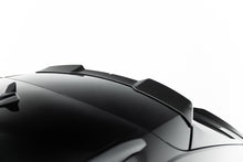Carica l'immagine nel visualizzatore di Gallery, Alettone Audi Q8 4M Facelift S-Line in Fibra di Carbonio — particolare della finitura