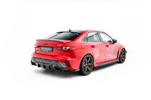 Carica l'immagine nel visualizzatore di Gallery, Estensione Spoiler V.2 Audi RS3 Berlina 8Y Facelift in Fibra di Carbonio — dettaglio del profilo