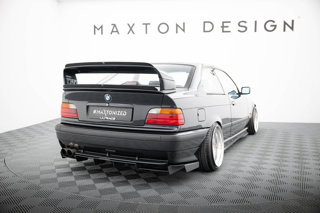 Vista laterale del diffusore posteriore in ABS per BMW E36 Cabrio