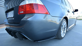 Splitter laterali posteriori Maxton Design compatibili con BMW Serie 5 E60 montati sul paraurti M-Pack
