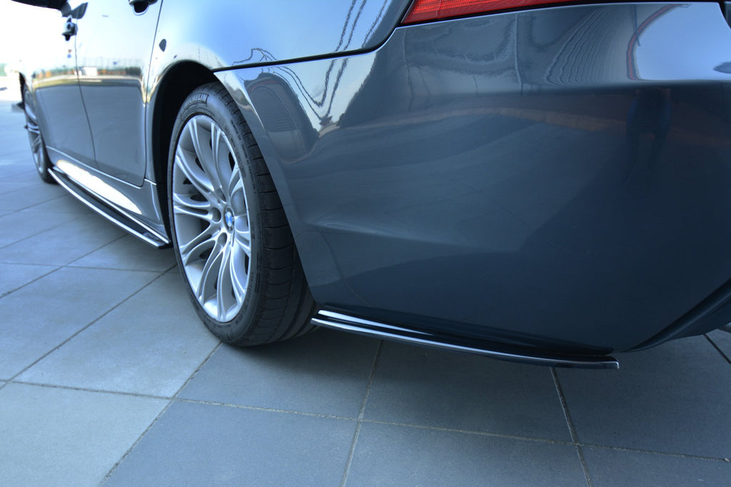 Splitter laterali posteriori nero lucido per BMW Serie 5 E60 / E61 2003-2010