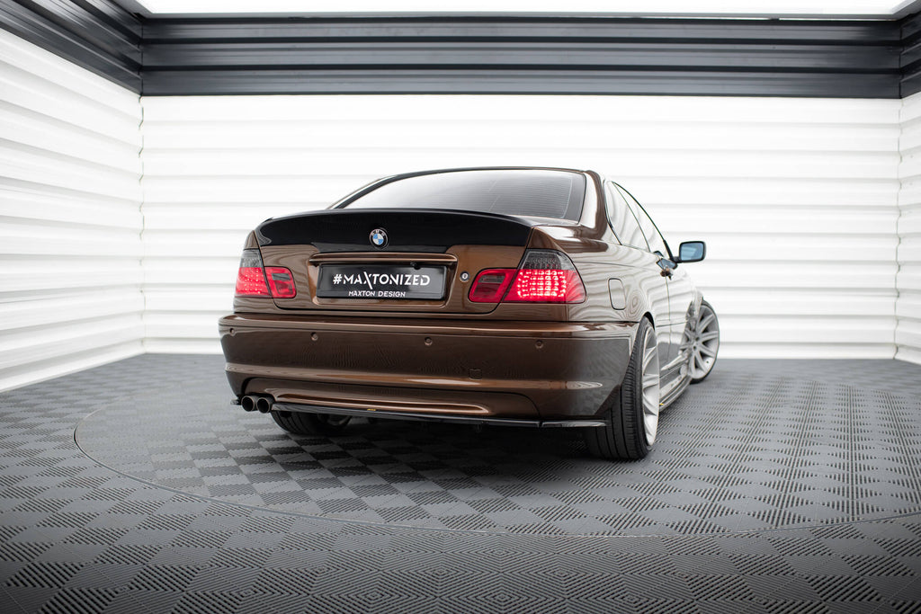 Alettone baule Maxton Design look M3 CSL per BMW Serie 3 E46 Coupé, ABS da verniciare — particolare della finitura