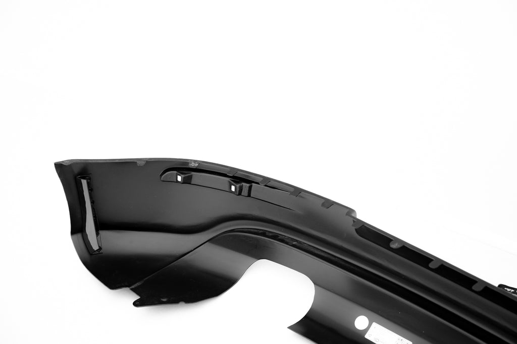 Aperture per gli scarichi del diffusore posteriore Maxton per Golf Mk5 R32