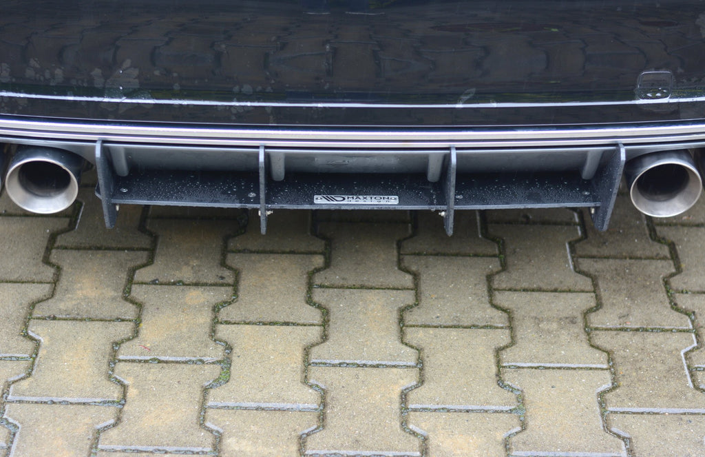 Diffusore posteriore Racing Maxton Design per Audi S3 8V Hatchback e Sportback, ABS nero opaco: dettaglio del profilo