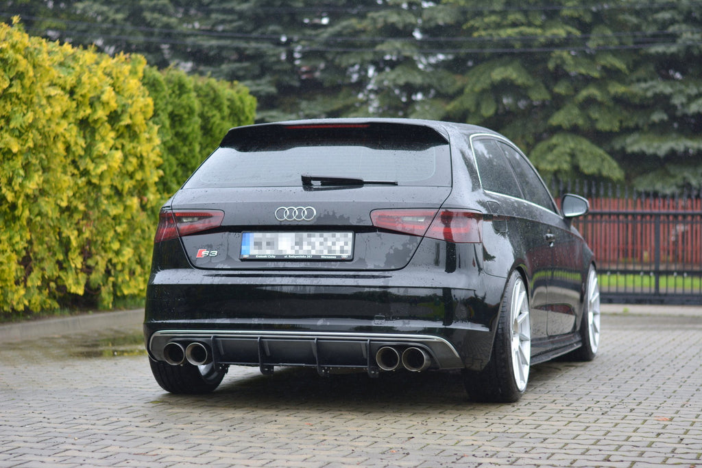 Diffusore posteriore Racing Maxton Design per Audi S3 8V Hatchback e Sportback — ABS nero opaco, vista di dettaglio
