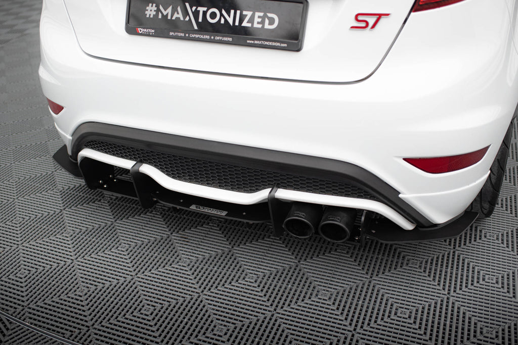 Diffusore posteriore V.2 Racing Maxton Design per Ford Fiesta ST Mk7 Facelift — ABS nero opaco, vista di dettaglio