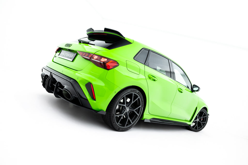 Flap Laterali Posteriori Audi RS3 Sportback 8Y Facelift Street Pro — montato sulla vettura
