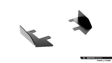 Load image into Gallery viewer, Flap Laterali Posteriori Cupra Ateca Hatchback Mk1 Facelift Leon — particolare della finitura