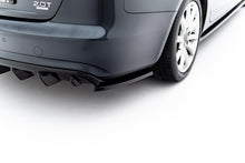 Load image into Gallery viewer, Splitter Laterali Posteriori V.2 Audi A4 B8 Facelift — montato sulla vettura