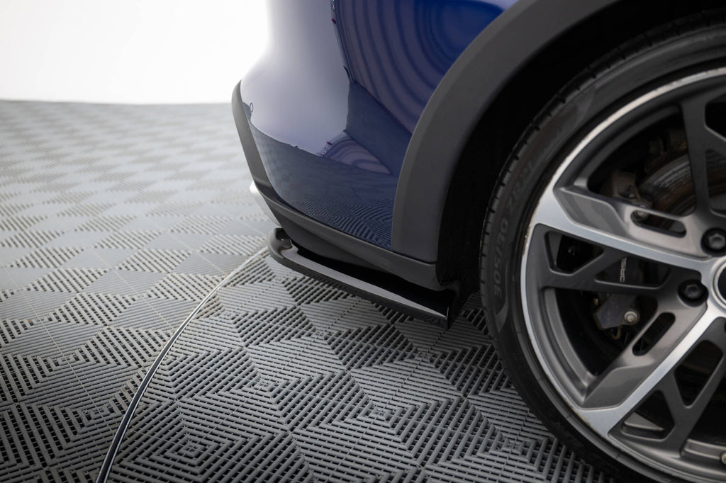 Splitter Laterali Posteriori Porsche Taycan Mk1 aycan Cross Turismo 4S — particolare della finitura