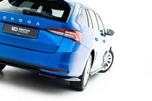 Carica l'immagine nel visualizzatore di Gallery, Splitter Laterali Posteriori Skoda Octavia Mk4 Facelift — vista laterale