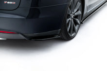 Load image into Gallery viewer, Splitter Laterali Posteriori V.1 Tesla Model S Mk1 — dettaglio del profilo