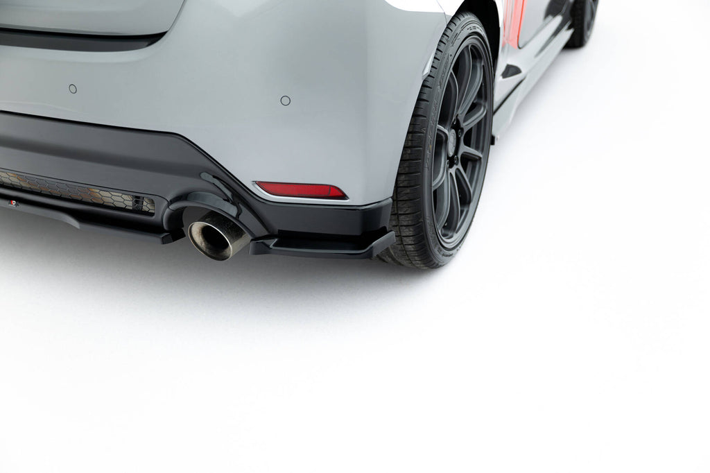 Splitter Laterali Posteriori V.1 Toyota GR Yaris Mk4 Facelift — vista laterale