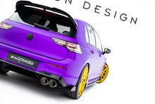 Load image into Gallery viewer, Splitter Laterali Posteriori V.2 Volkswagen Golf R Hatchback Mk8 Facelift + Flap — dettaglio del profilo