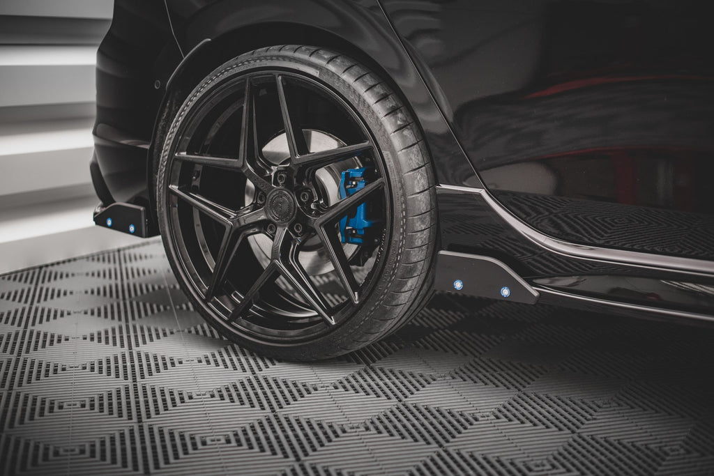 Splitter Laterali Posteriori V.2 Volkswagen Golf R Hatchback Mk8 + Flap — vista laterale