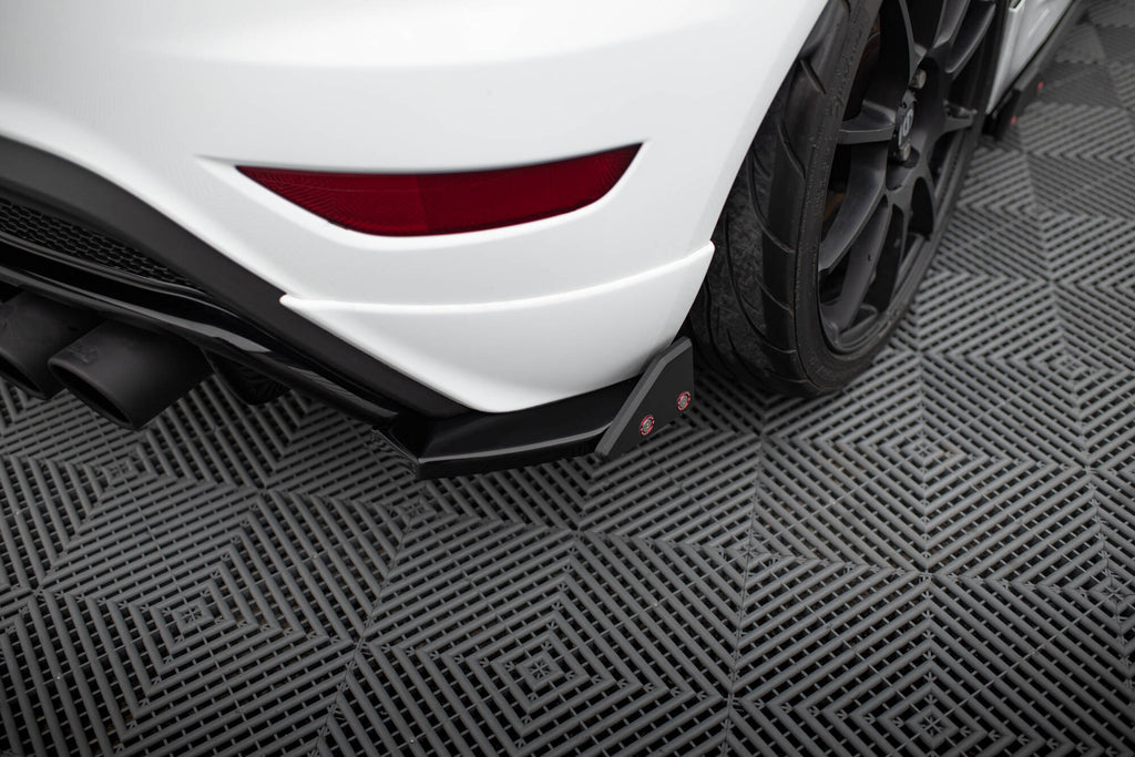Splitter Laterali Posteriori V.3 Ford Fiesta ST Mk7 Facelift + Flap — montato sulla vettura