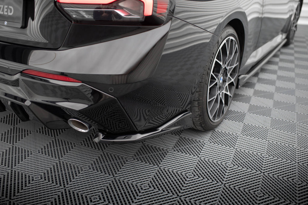 Splitter Laterali Posteriori V.4 BMW 2 G42 — montato sulla vettura