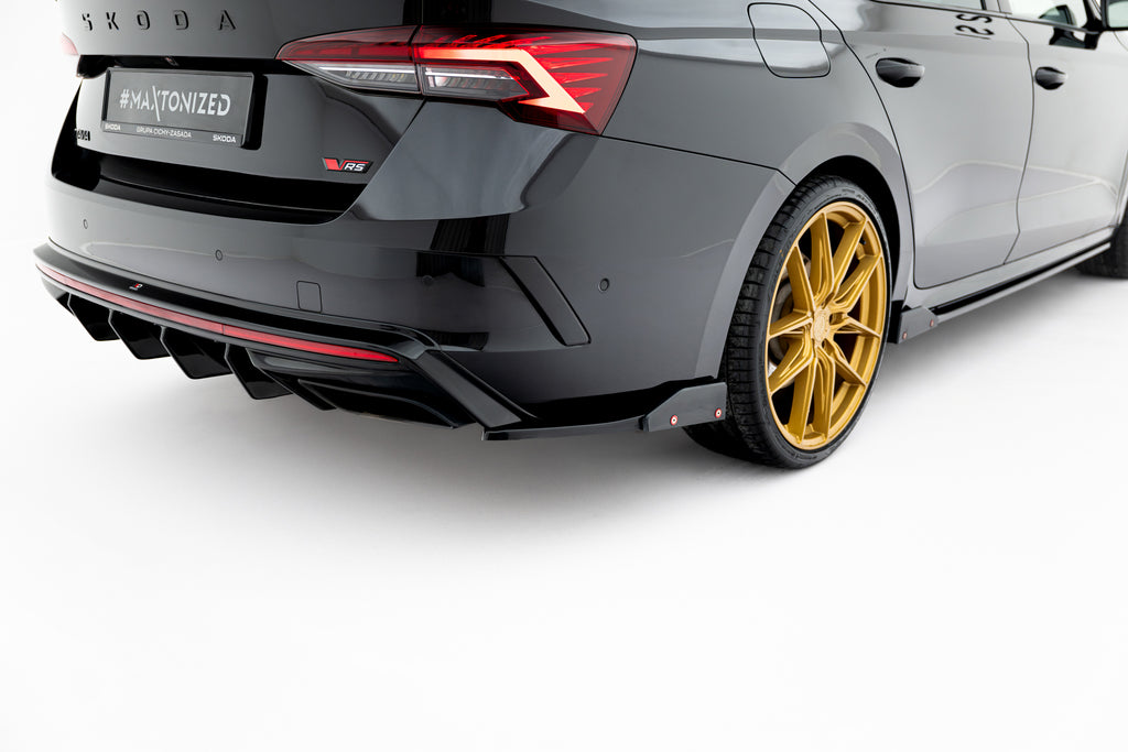 Splitter Laterali Posteriori V.4 Skoda Octavia RS Mk4 + Flap — particolare della finitura