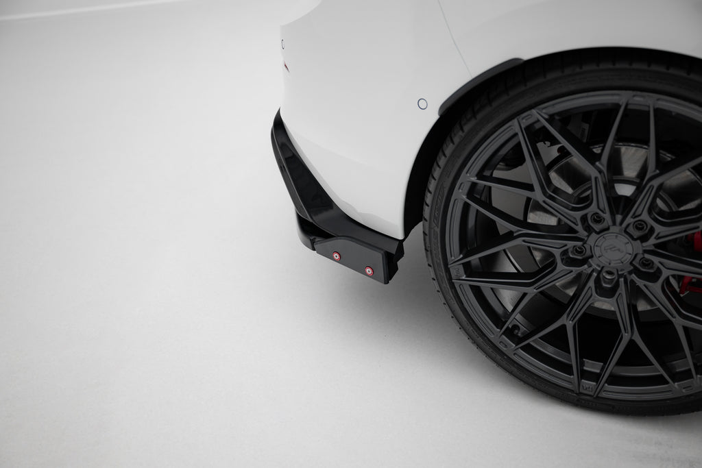 Splitter Laterali Posteriori V.4 Volkswagen Golf GTI Mk8 + Flap GTE — vista angolata