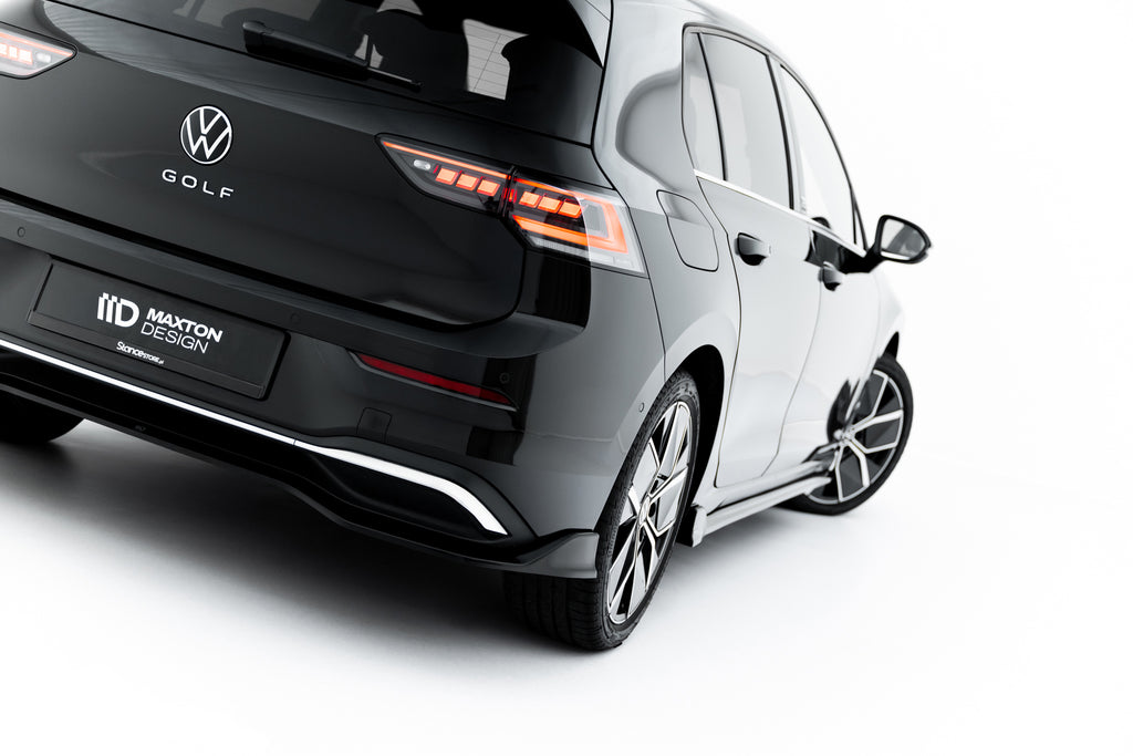 Splitter Posteriore Centrale Volkswagen Golf Hatchback Mk8 Facelift — particolare della finitura