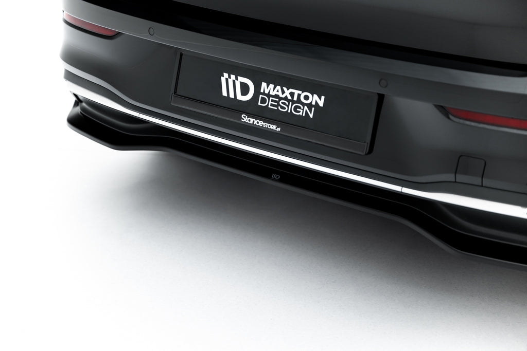 Splitter Posteriore Centrale Volkswagen Golf Hatchback Mk8 Facelift — vista posteriore