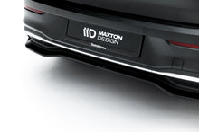Load image into Gallery viewer, Splitter Posteriore Centrale Volkswagen Golf Hatchback Mk8 Facelift — vista posteriore