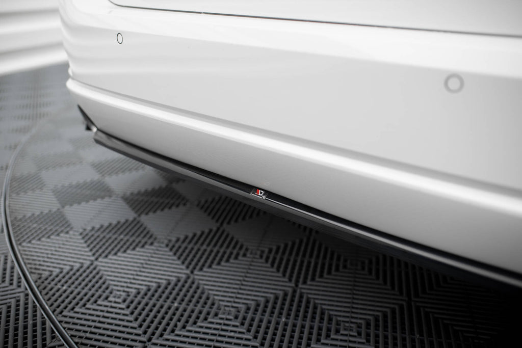 Splitter Posteriore Centrale BMW Serie 3 G20 Facelift — montato sulla vettura