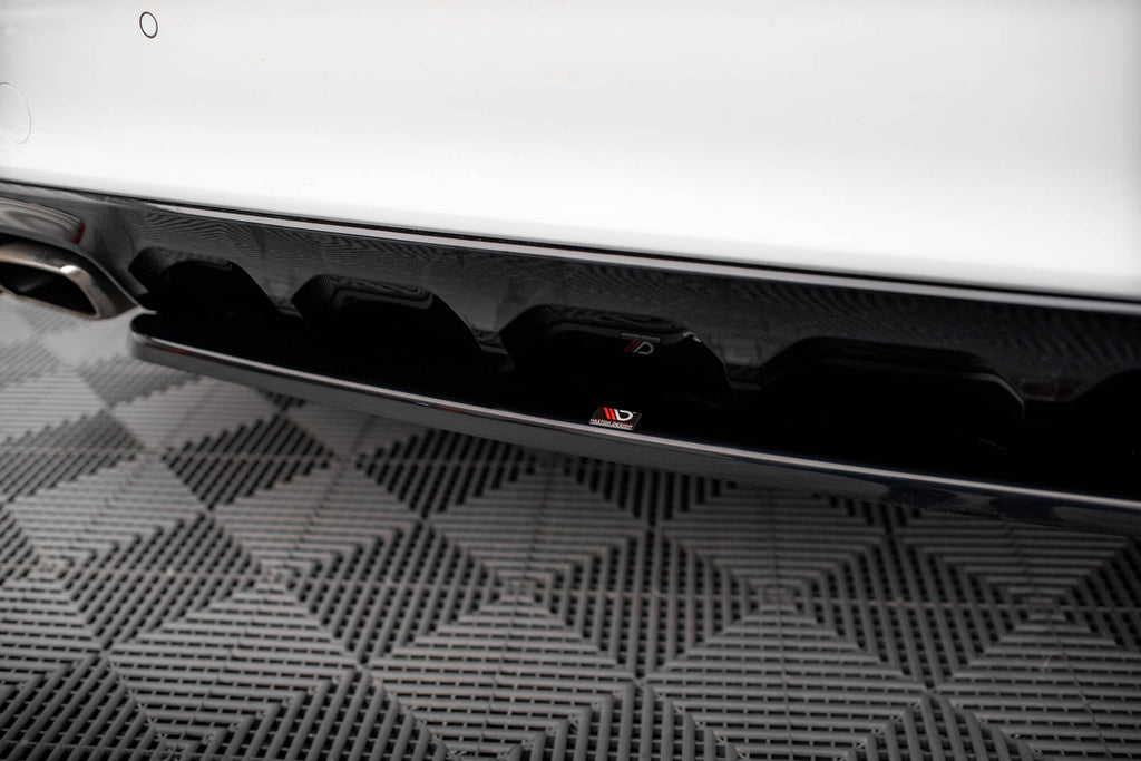 Splitter Posteriore Centrale Kia Ceed GT Mk3 — particolare della finitura