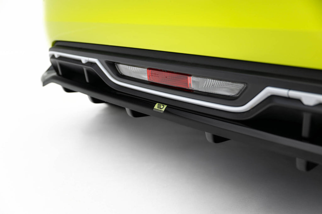 Splitter Posteriore Centrale Abarth 500e — dettaglio del profilo