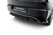 Load image into Gallery viewer, Splitter Posteriore Centrale Alfa Romeo Junior Mk1 — dettaglio del fissaggio